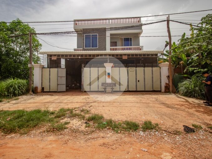 5 Bedroom House For Sale - Slor Kram
