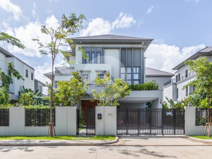 6 Bedroom Queen Villa For Sale - Chip Mong Landmark 60M