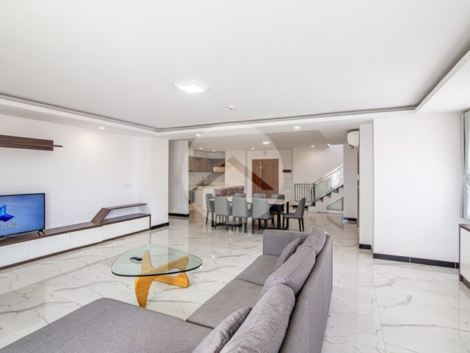 3 Bedroom Serviced Apartment For Rent - Beoung Raing