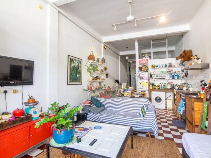 1 Bedroom Apartment For Sale - Near National Museum