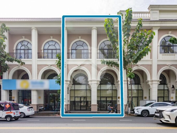 8 Bedroom Shophouse For Rent - Borey Peng Houth Beoung Snor