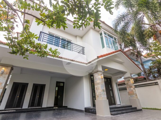 3 Bedroom Villa For Rent in Bassac Garden City- Phnom Penh
