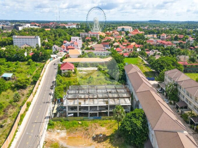 1017 Sqm Commercial Land With Building For Sale - Svay Dangkum