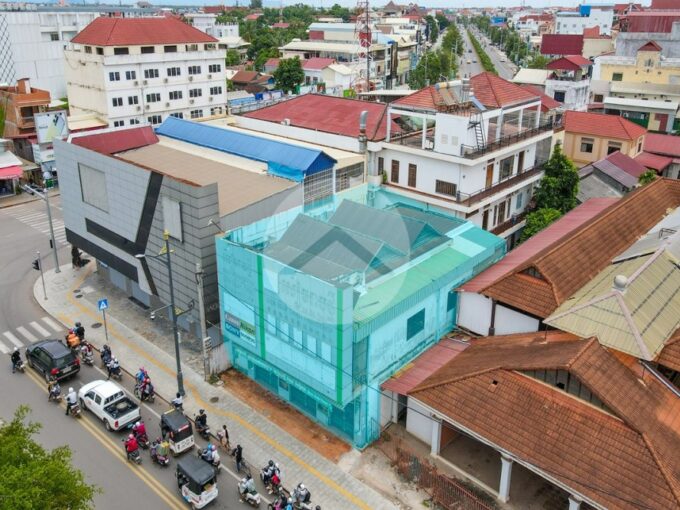 250 Sqm Commercial Shophouse For Rent - Wat Bo