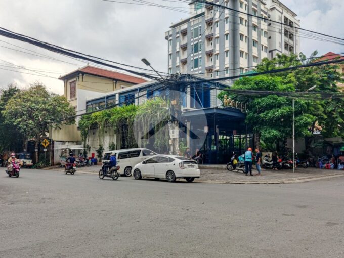 472 Sqm Corner Land For Sale - Boeung Trabek