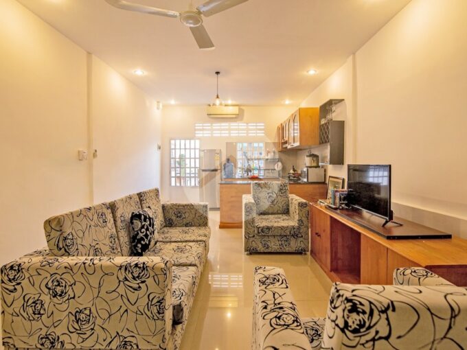 2 Bedroom Apartment For Sale - Psar Chas