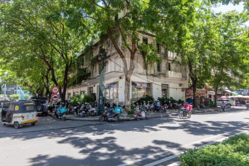274 Sqm Furnished Office For Rent - Wat Phnom