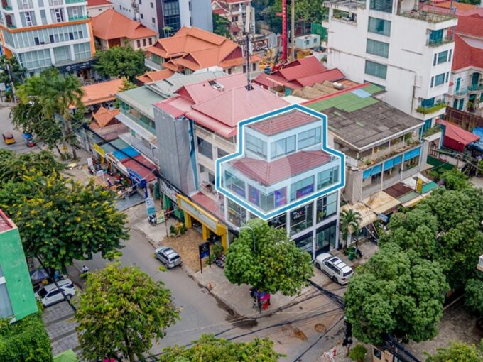 100 Sqm Office For rent - BKK1