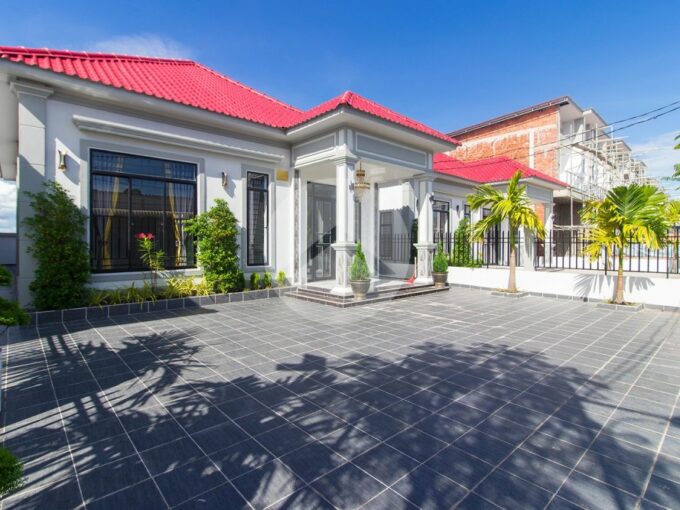 3 Bedroom Villa For Sale - Kandaek