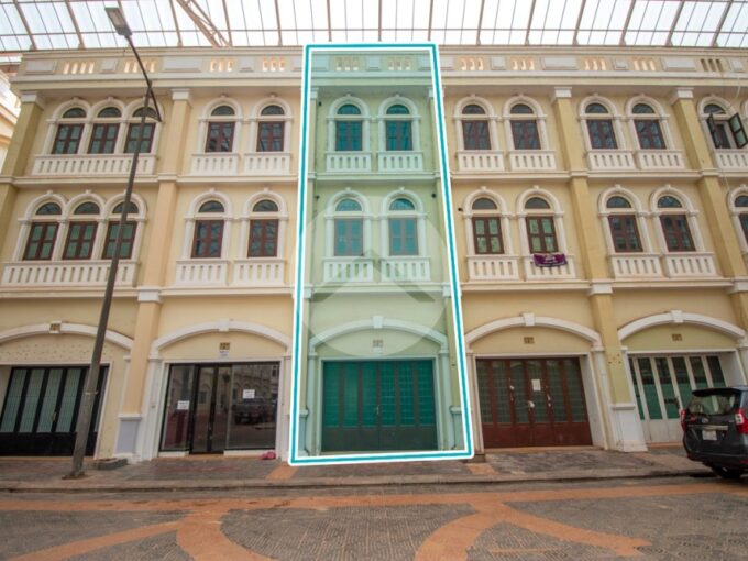4 Bedroom House For Sale - Svay Dangkum