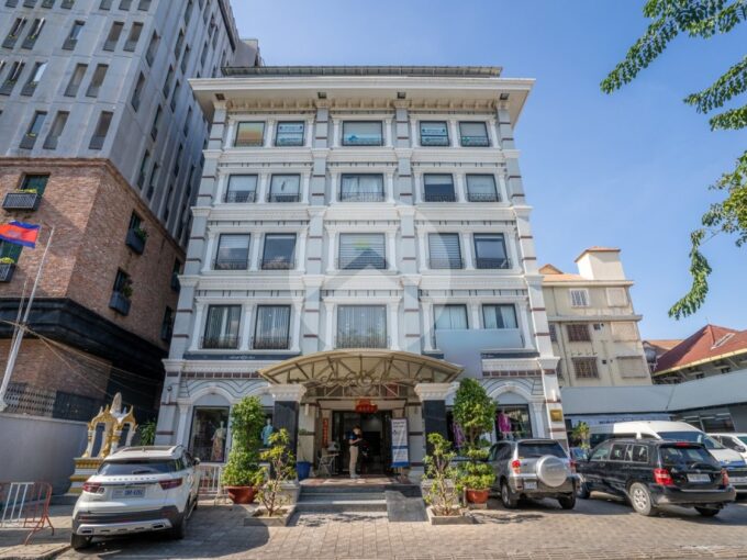 300 Sqm Office Space For Rent - Daun Penh
