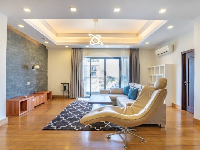 3 Bedroom Serviced Apartment For Rent - BKK1