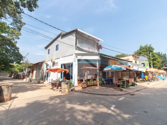3 Bedroom Shophouse For Sale - Slor Kram