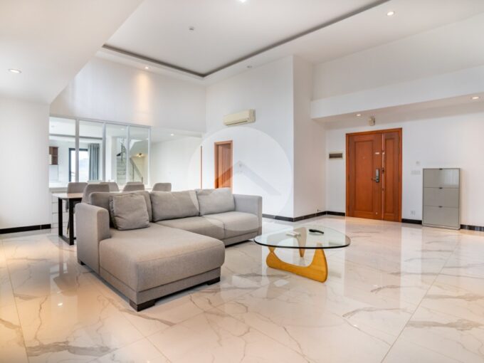 3 Bedroom Serviced Apartment For Rent - Beoung Raing