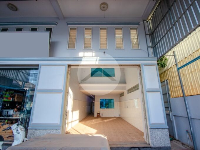 5 Bedroom Shophouse For Rent -  Slor Kram