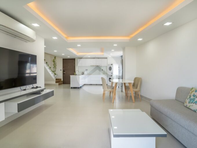 2 Bedroom Serviced Penthouse For Rent - Tonle Bassac