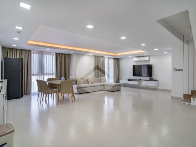 2 Bedroom Serviced Penthouse For Rent - Tonle Bassac