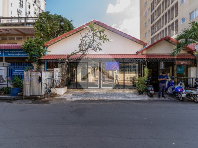 52 Sqm Retail Space For Rent - BKK1