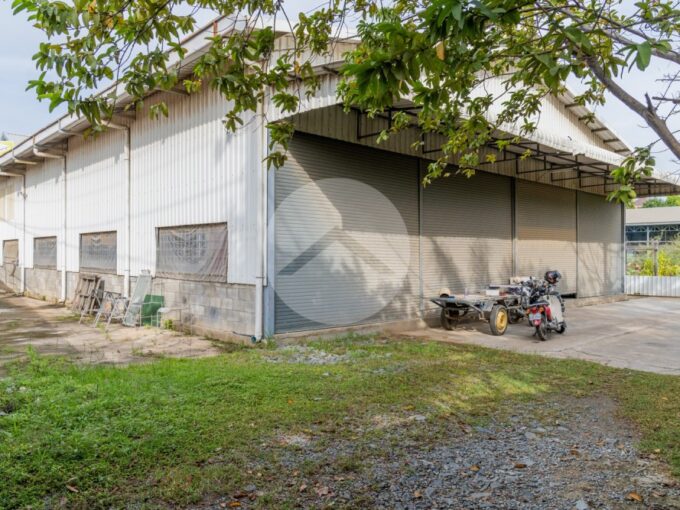2100 Sqm Commercial Land with Warehouse For Rent - Krang Thnong