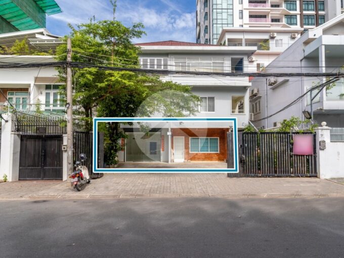 180 Sqm Retail Space For Rent - Beoung Raing