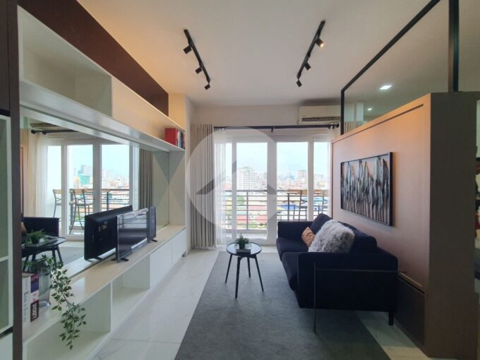 11th Floor 1 Bedroom Condo For Sale - PS Crystal