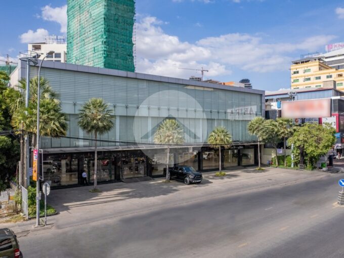 3200 Sqm Commercial Retail Space For Rent - Beoung Prolit
