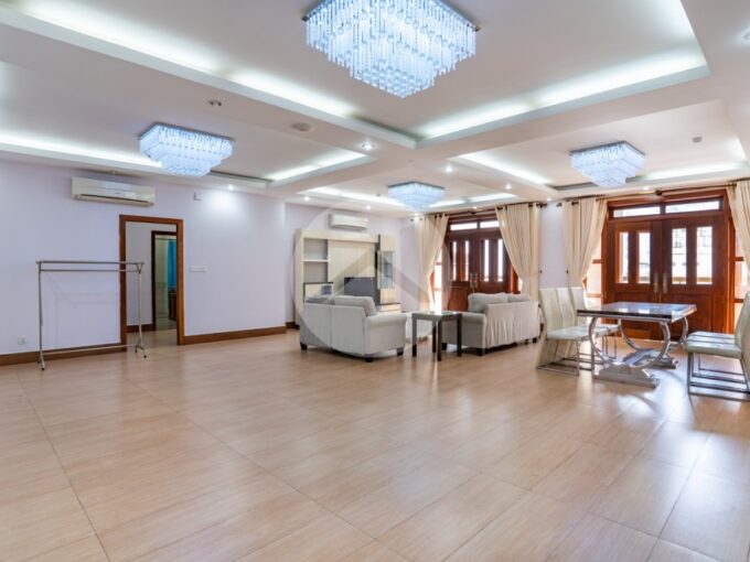 3 Bedroom Penthouse Serviced Apartment - Toul Svay Prey-Phnom Penh