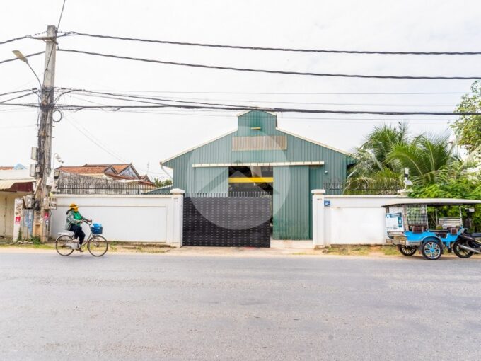 865 Sqm Land with 300 Sqm Warehouse For Sale - Takhmao
