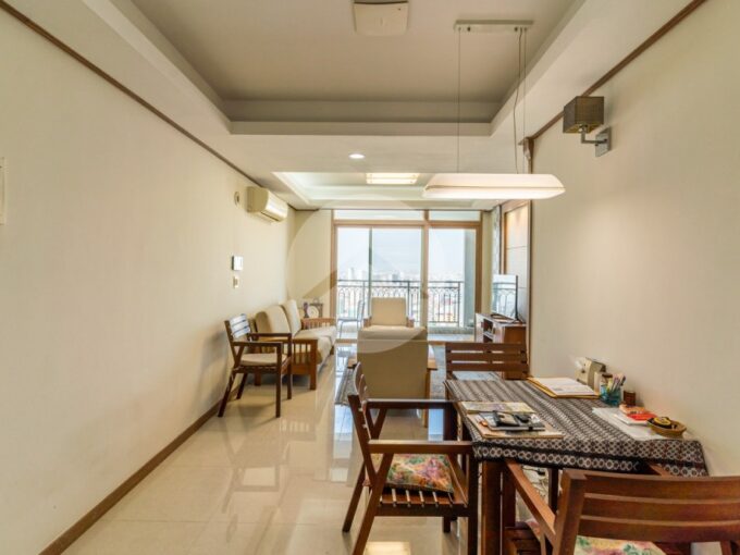 1 Bedroom Condo For Rent- De Castle Royal