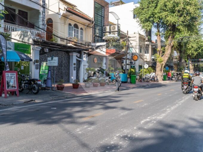 112 Sqm Retail Space For Rent - Chey Chumneah
