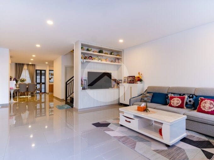 4 Bedroom Linked House For Sale - Chip Mong Park Land 598
