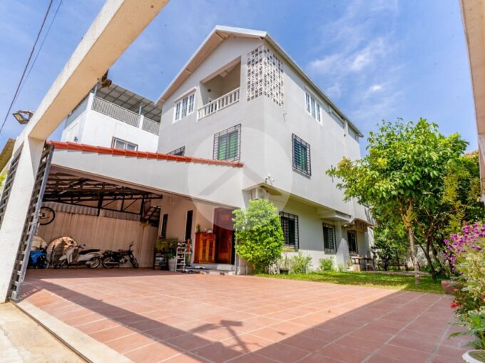 6 Bedroom Townhouse For Sale - Chaom Chau