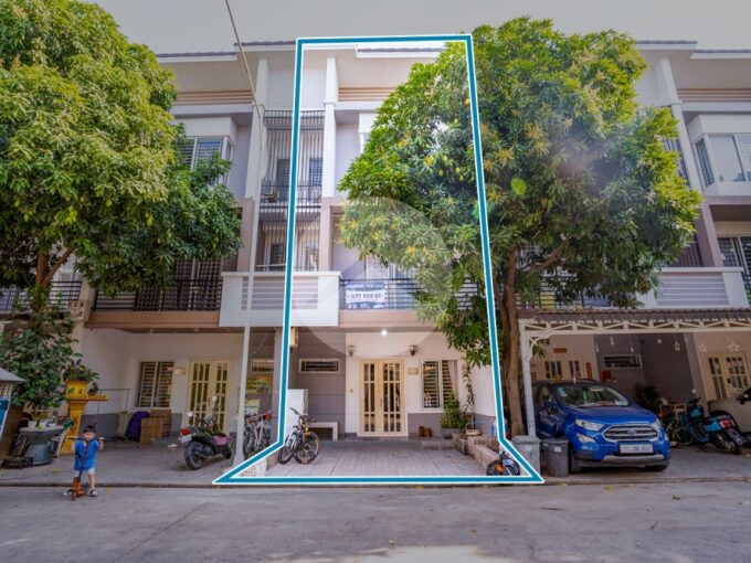 3 Bedroom LC2 Link House For Sale - Borey Peng Huoth