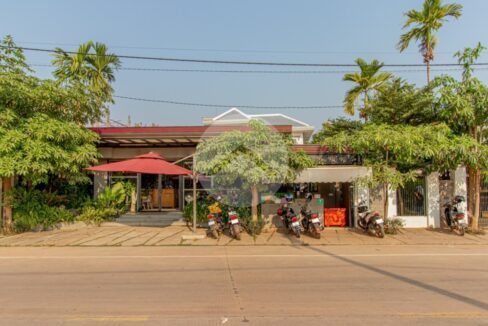 Commercial Space And 4 Bedroom Villa For Rent - Sala Kamreuk
