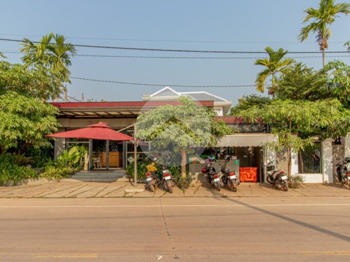 Commercial Space And 4 Bedroom Villa For Rent - Sala Kamreuk