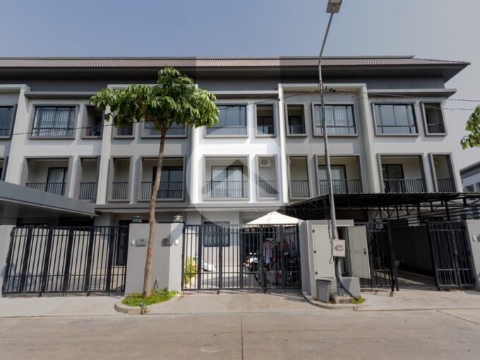 4 Bedroom Link A Villa For Sale - Chip Mong Park Land 598