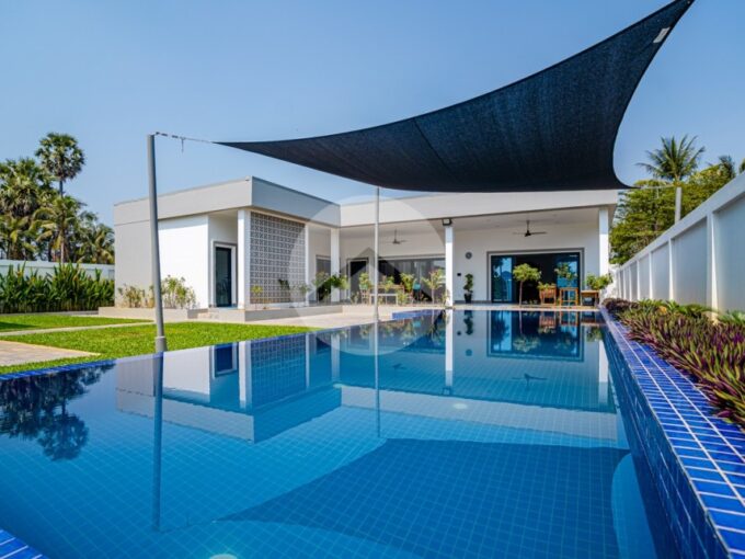 4 Bedroom Villa With Swimming Pool For Sale - Sangkat Siem Reap