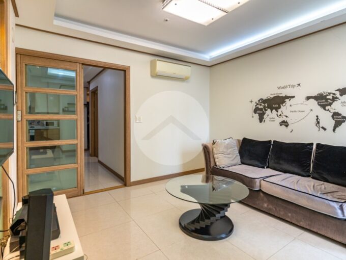 1 Bedroom Condo For Rent - DeCastle Royal