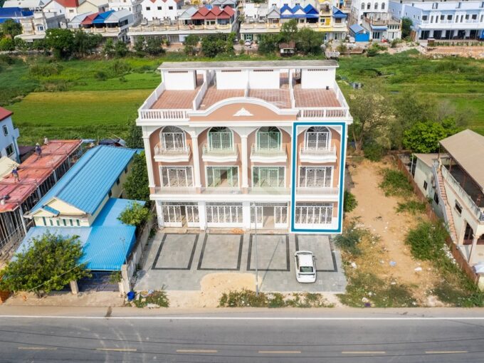 4 Bedroom Shophouse For Sale - Kampong Samnanh