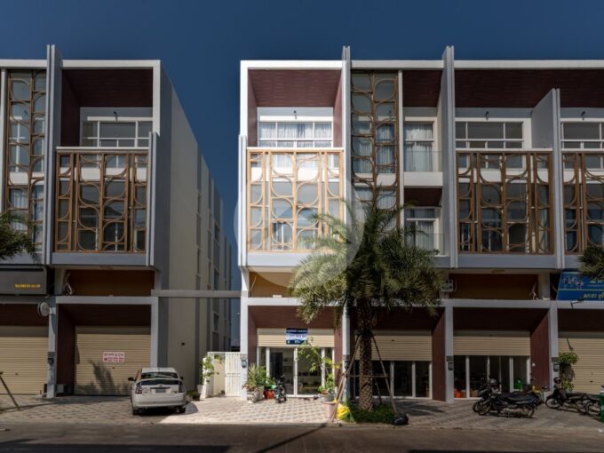 4 Bedroom Link House For Sale - Borey Orkide The Greenery City
