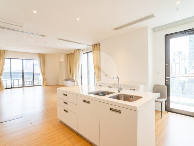 3 Bedroom Condo For Rent - Embassy Central