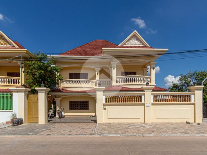 5 Bedroom House For Rent - Svay Dangkum