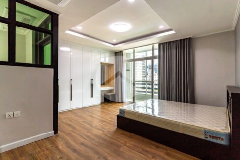60 Sqm Studio Serviced Apartment For Rent - BKK1