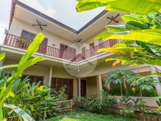 5 Bedroom Villa For Rent - BKK3