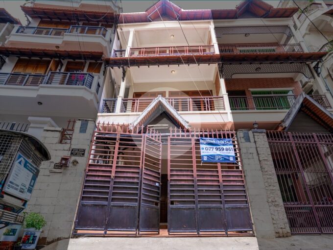 4 Bedroom Townhouse For Sale - Tonle Bassac