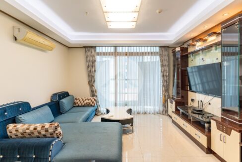 2 Bedroom Condo For Rent-De Castle Royal- BKK1
