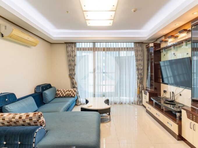2 Bedroom Condo For Rent-De Castle Royal- BKK1