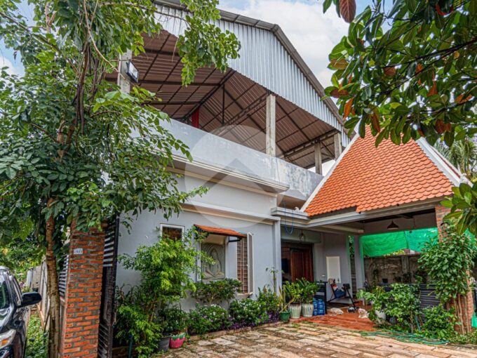 2 Bedroom House For Rent - Sangkat Siem Reap