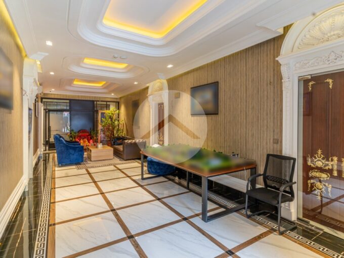 216 Sqm Retail Space For Rent - BKK1