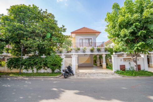 3 Bedroom Villa For Rent - Borey Sunway